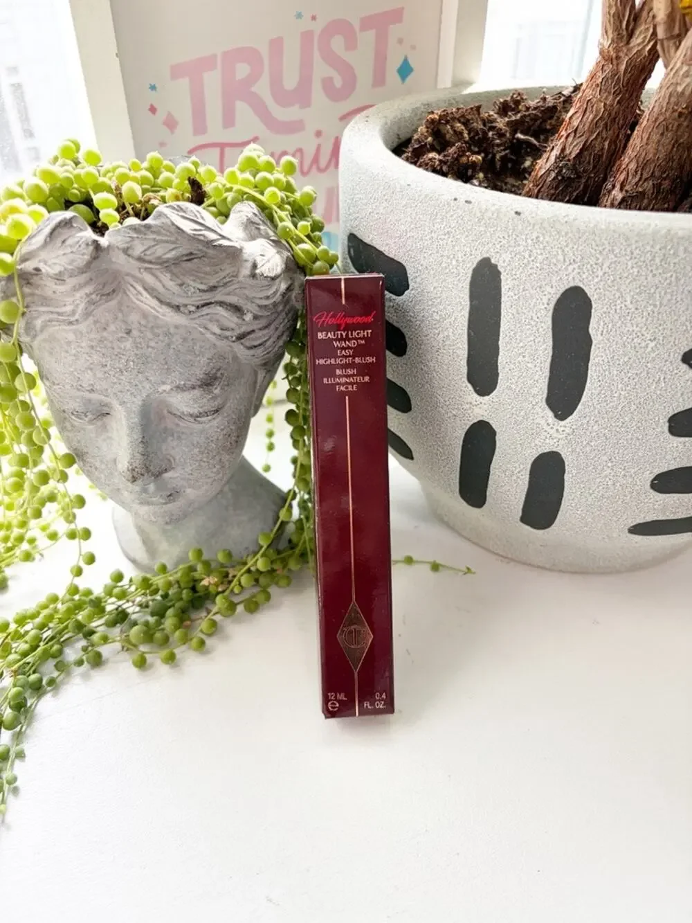 NEW Charlotte Tilbury Beauty Light Wand in Pinkgasm Sunset